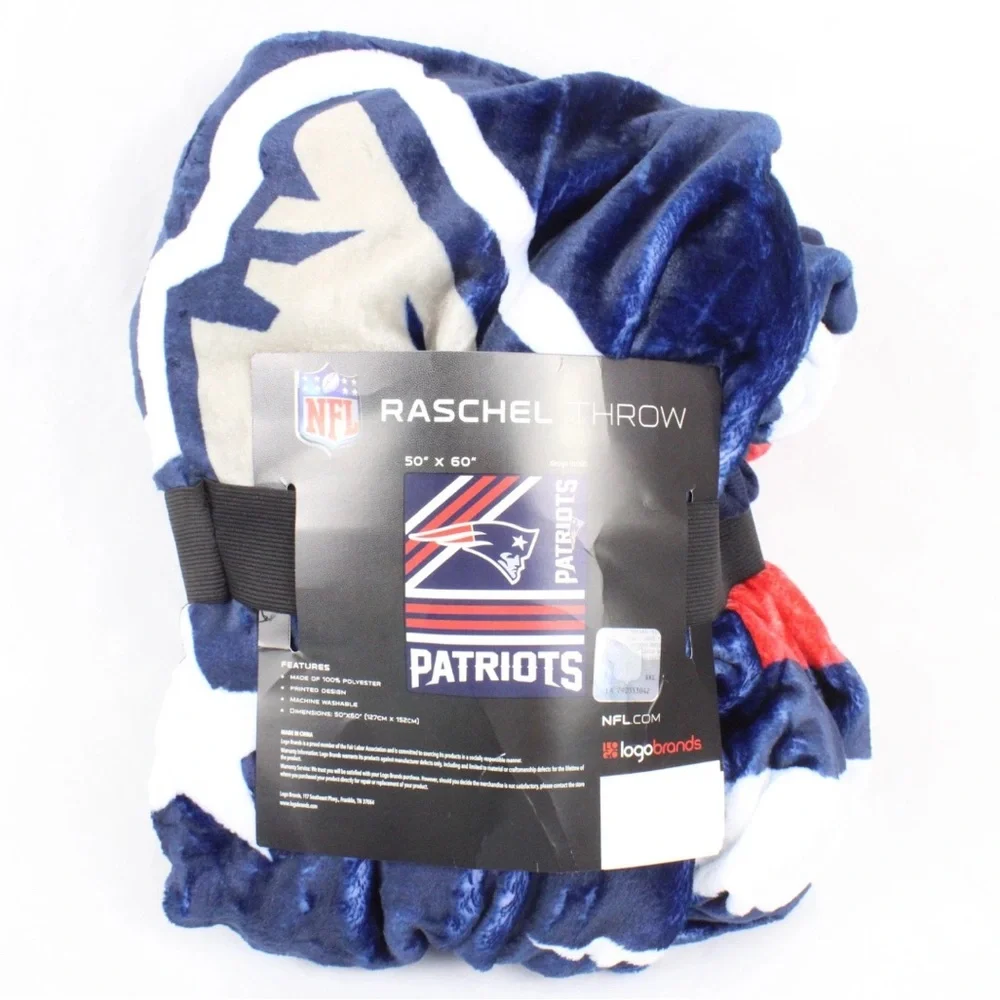 NEW [Logo Brands] New England Patriots NFL 50 x 60'' Plush Raschel Throw Blanket - Picture 3 of 5